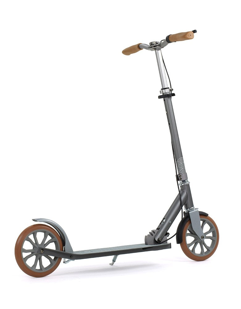 Frenzy 205mm Kaimana Recreational Scooter - Momma Trucker Skates