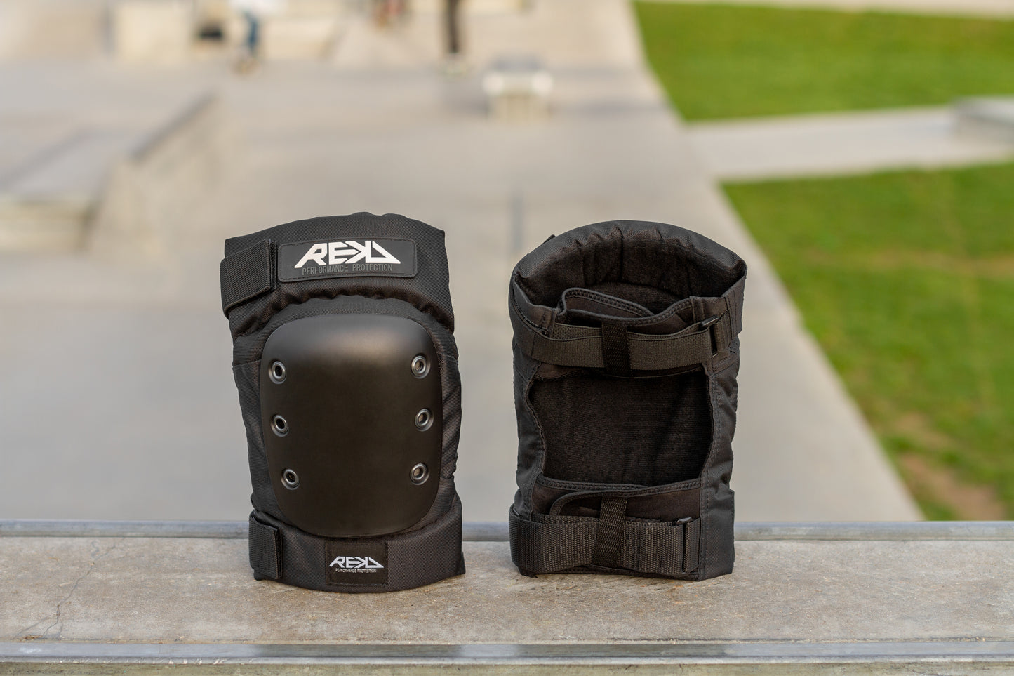 REKD Pro Ramp Knee Pads - Momma Trucker Skates