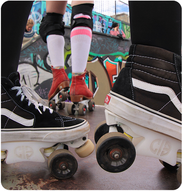 Chicks in Bowls CIB Universal Sliders - Momma Trucker Skates